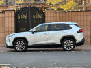 Toyota RAV4 2023 года