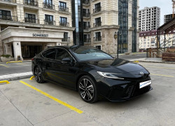 Toyota Camry 2024 года