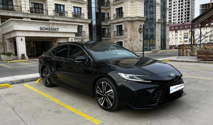 Toyota Camry 2024 года
