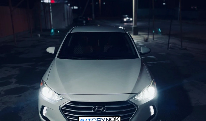 Hyundai Elantra 2016 года