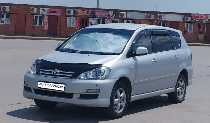 Toyota Ipsum 2004 года