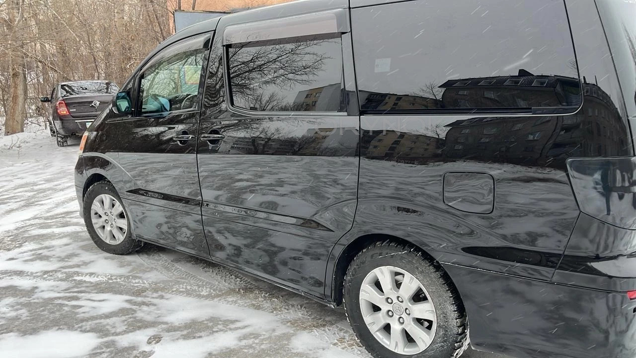 Toyota Alphard, 2004