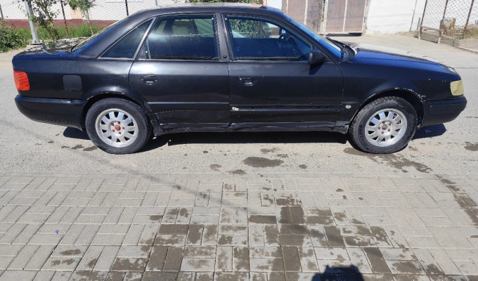 Audi 100 1992 года