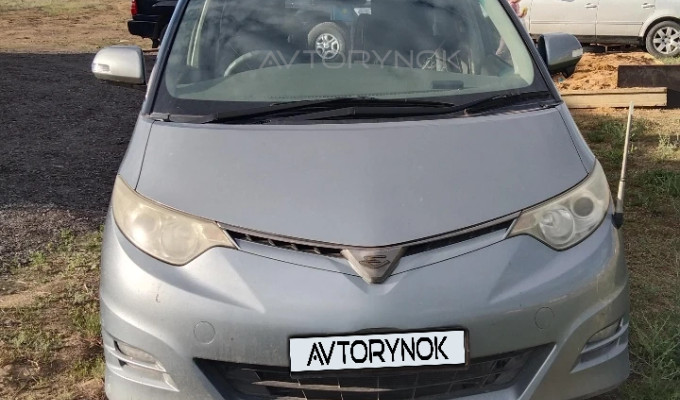 Toyota Estima 2008 года