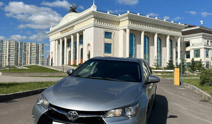 Toyota Camry 2017 года