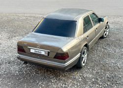 Mercedes-Benz E-Класс 1992 года
