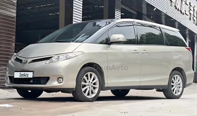 Toyota Estima 2006 года