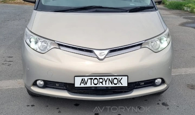Toyota Estima 2006 года