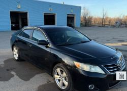 Toyota Camry 2010 года