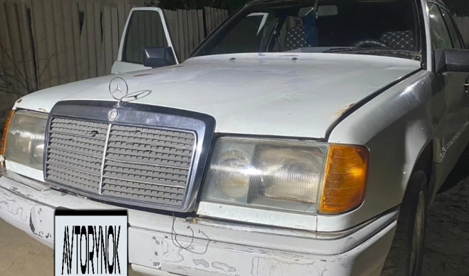 Mercedes-Benz E-Класс 1986 года