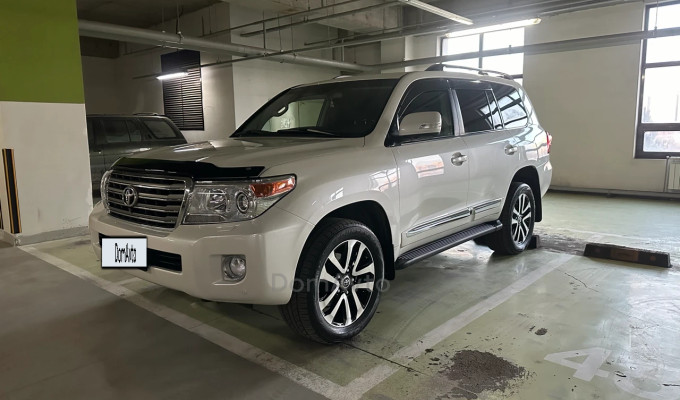 Toyota Land Cruiser 2012 года
