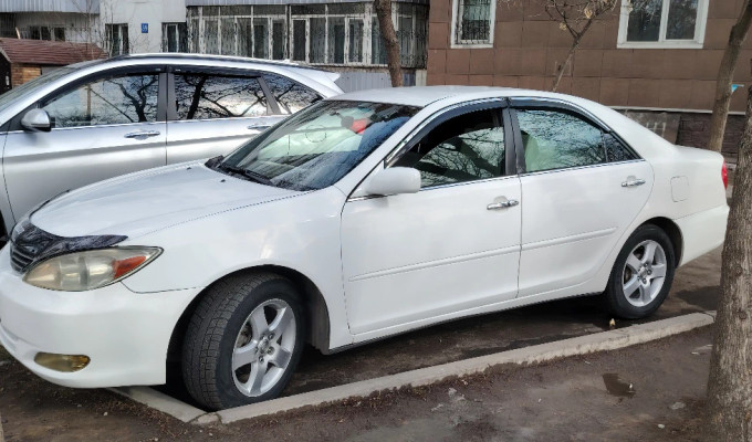Toyota Camry 2003 года