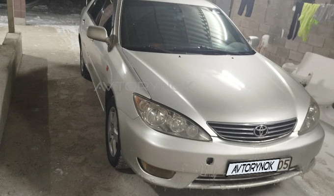 Toyota Camry 2004 года