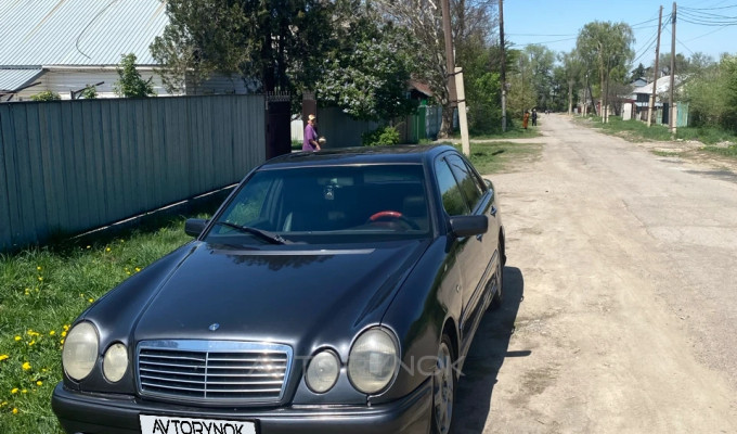 Mercedes-Benz E-Класс 1997 года