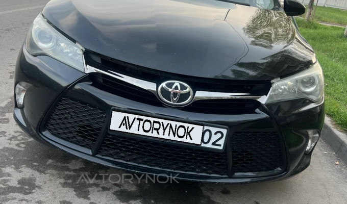 Toyota Camry 2016 года