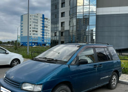 Nissan Prairie 1995 года