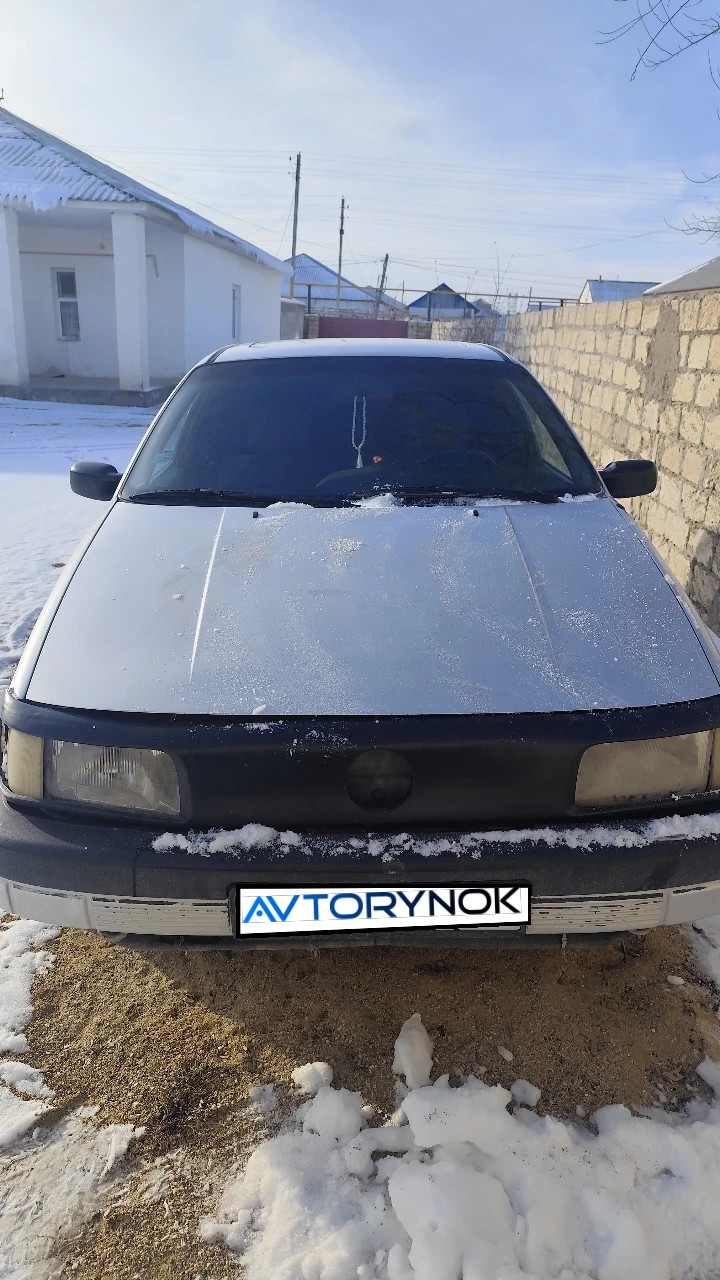Volkswagen Passat, 1990
