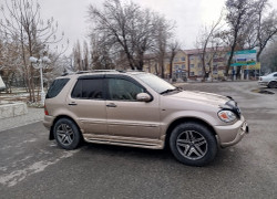 Mercedes-Benz ML-Класс 2005 года