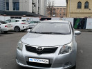 Toyota Avensis 2011 года