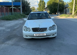 Mercedes-Benz C-Класс 2003 года