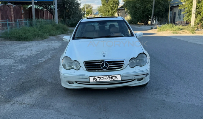 Mercedes-Benz C-Класс 2003 года