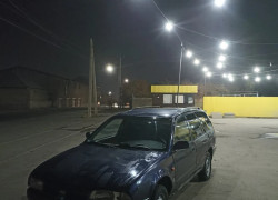 Nissan Primera 1990 года