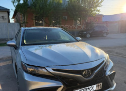 Toyota Camry 2021 года