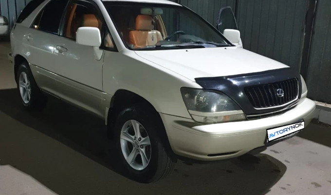 Lexus RX 2000 года