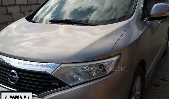 Nissan Quest 2011 года