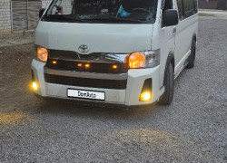 Toyota Hiace 2007 года