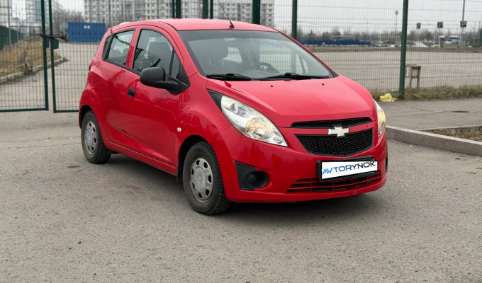 Chevrolet Spark 2012 года