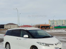 Toyota Estima 2010 года