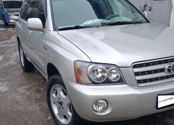 Toyota Highlander 2003 года