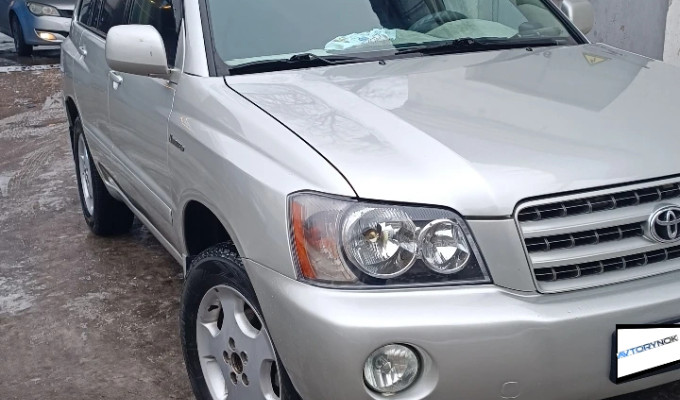 Toyota Highlander 2003 года