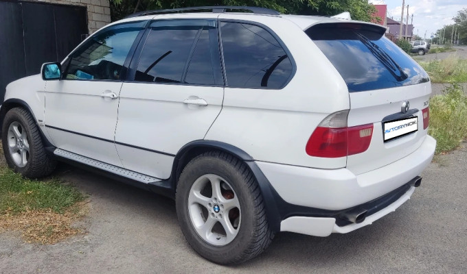 BMW X5 2001 года