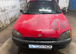 Toyota Starlet 1998 года