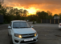 ВАЗ (Lada) Granta 2013 года