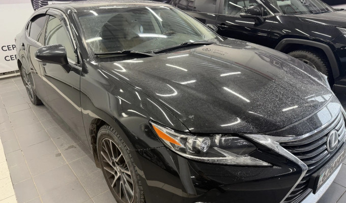 Lexus ES 2018 года