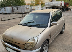 Toyota Duet 2000 года