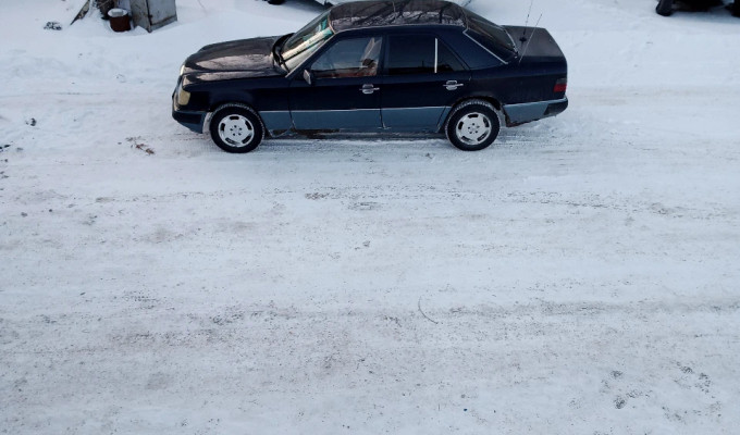 Mercedes-Benz E-Класс 1992 года