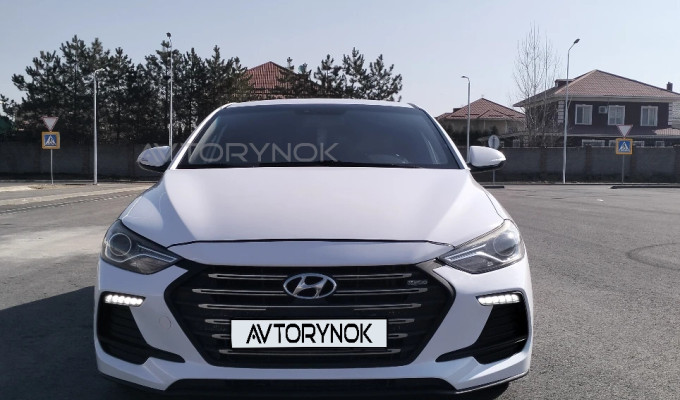 Hyundai Elantra 2019 года