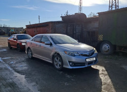 Toyota Camry 2012 года