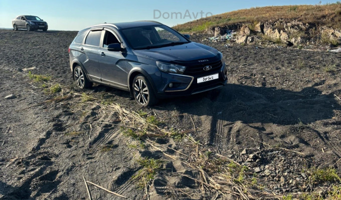 ВАЗ (Lada) Vesta SW Cross 2019 года