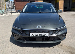 Hyundai Elantra 2023 года