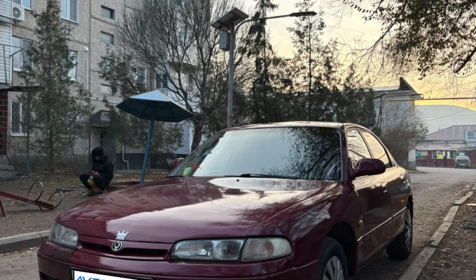 Mazda 626 1995 года