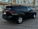 Toyota Highlander 2021 года