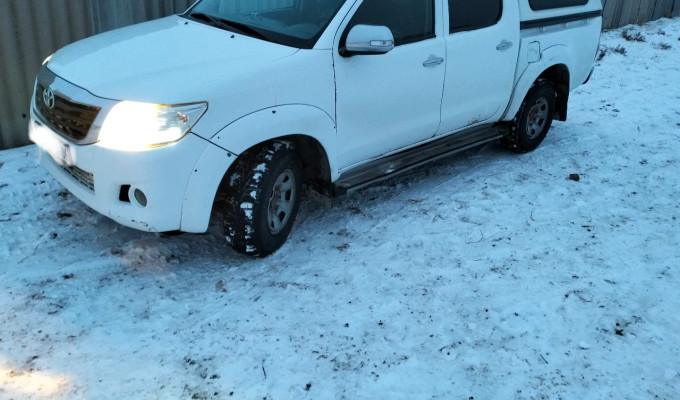 Toyota Hilux 2011 года