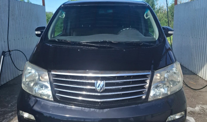 Toyota Alphard 2004 года