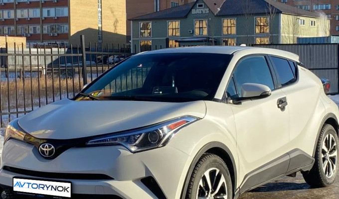 Toyota C-HR 2021 года