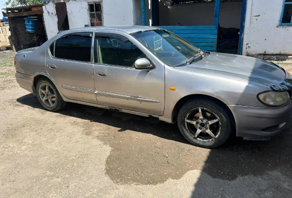 Nissan Cefiro 1999 года
